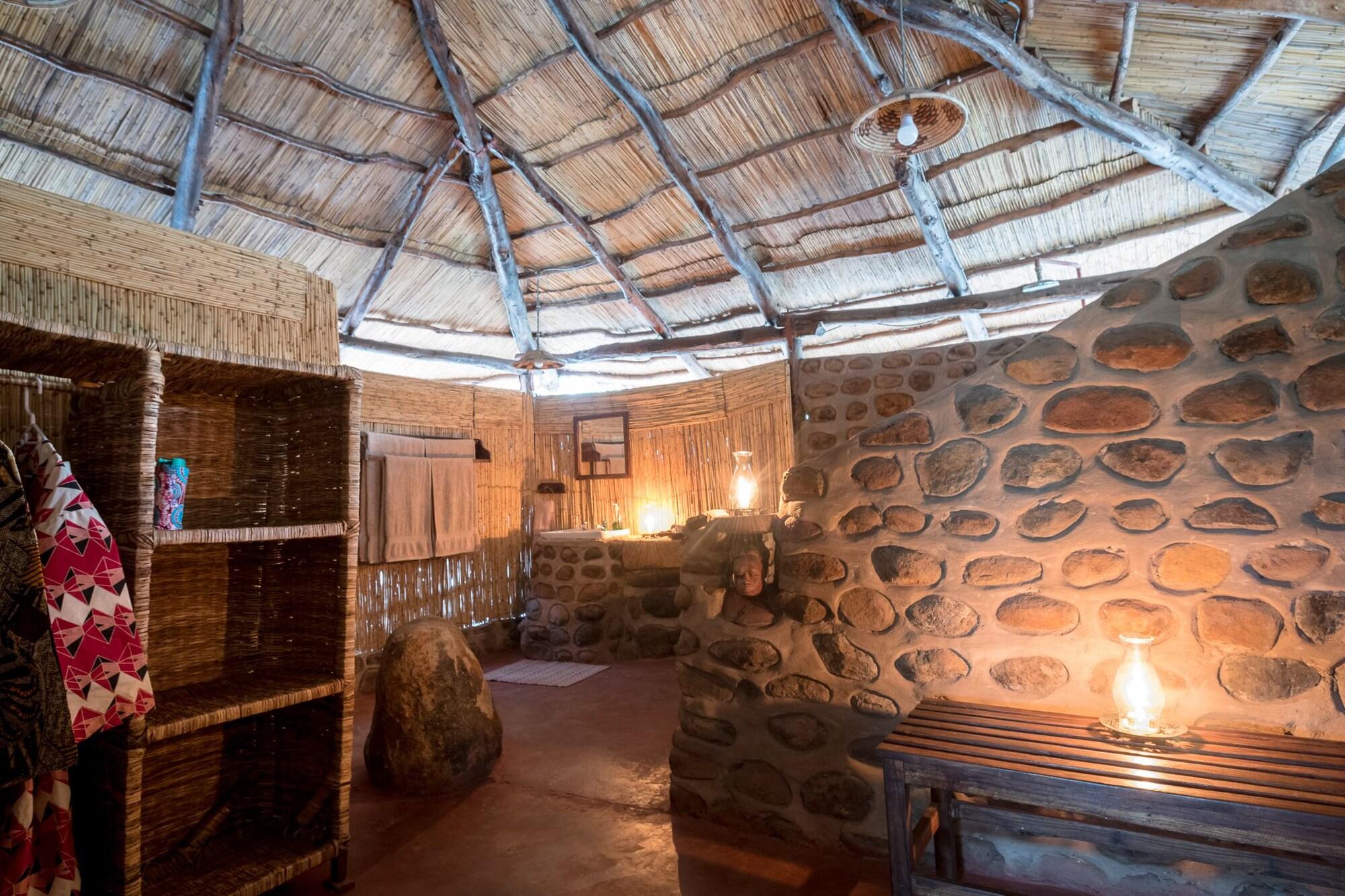 Taita Falcon Lodge Mukuni Ngoại thất bức ảnh