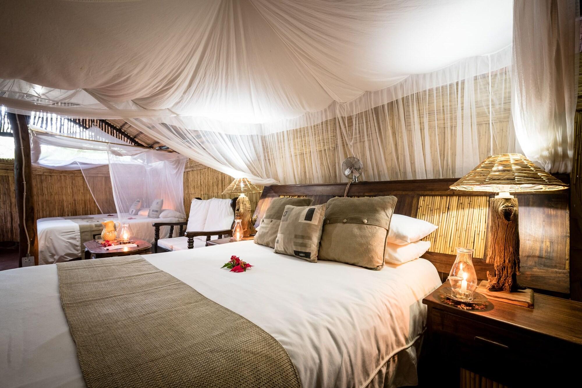Taita Falcon Lodge Mukuni Ngoại thất bức ảnh