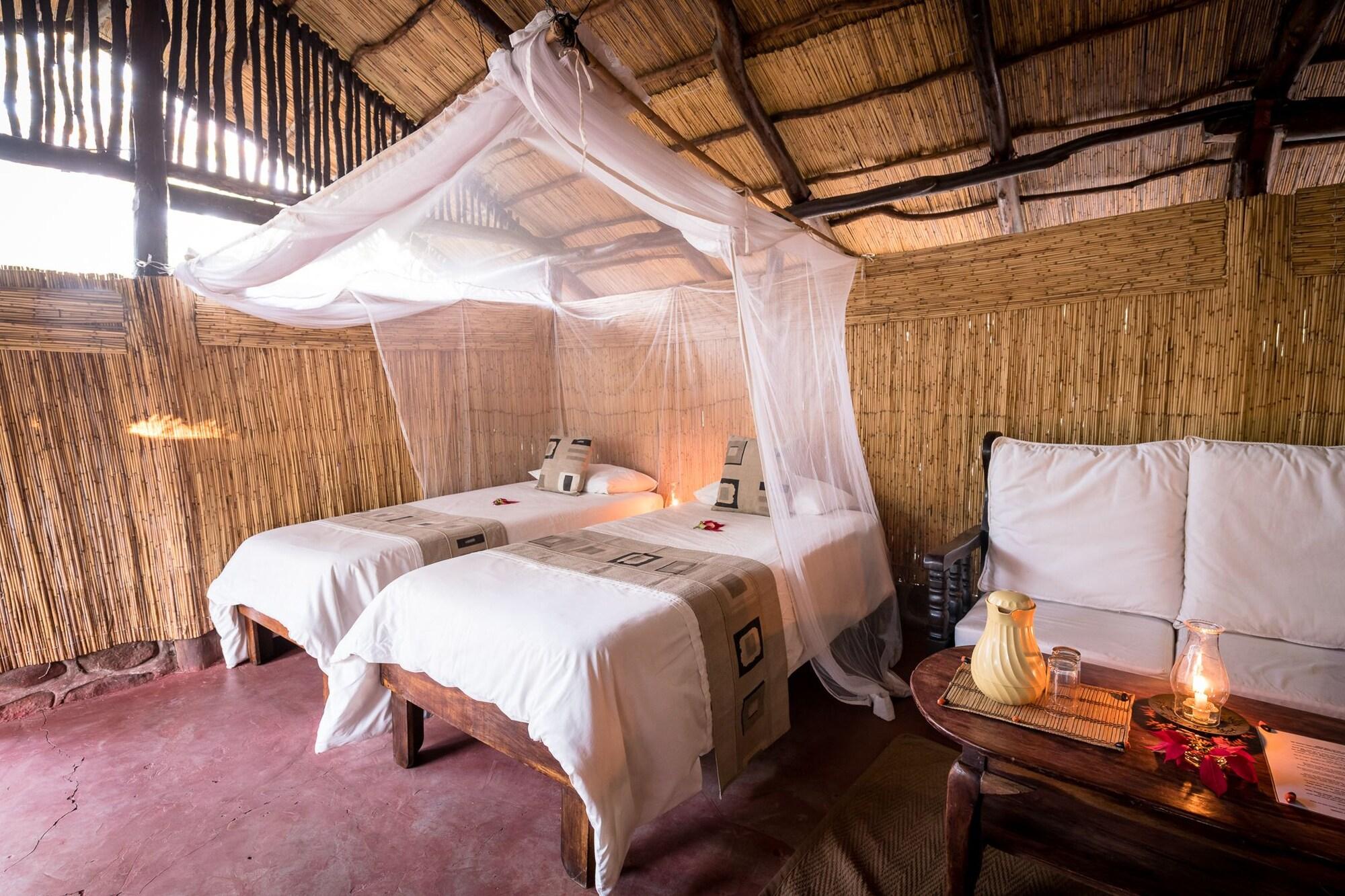 Taita Falcon Lodge Mukuni Ngoại thất bức ảnh
